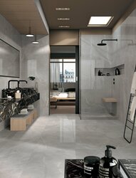 Šedý obklad imitující mramor Jewels Raymi v koupelně