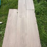 Keramická 2cm dlažba na terasy Signature imitace dřeva SI 01 světle béžová na trávě - Dlažba Signature II. jakost